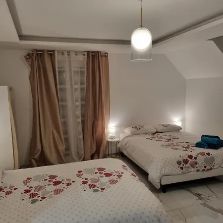 Les Hirondelles Apartment