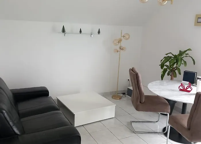 Les Hirondelles Appartement *